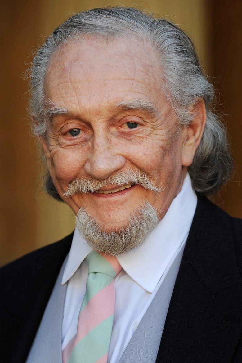 Roy Dotrice headshot