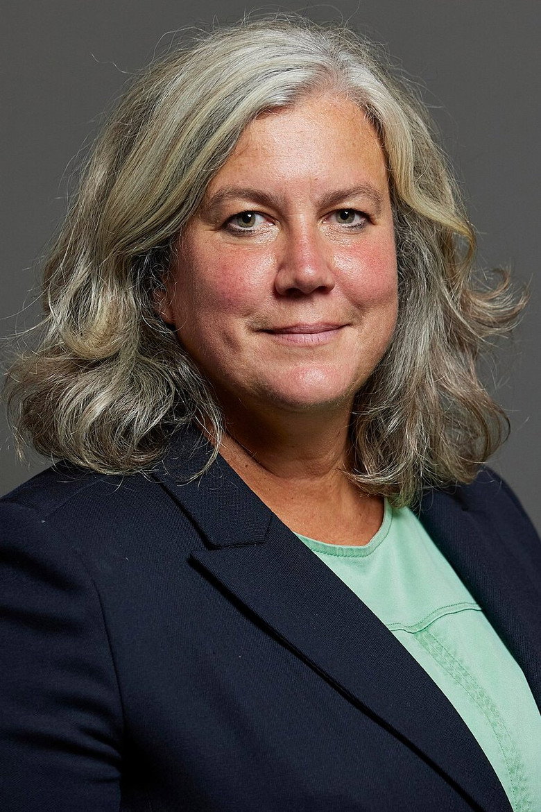 Heidi Alexander portrait