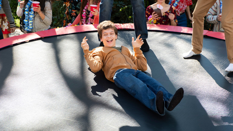 Still from Speechless - Season 3 Episode 13