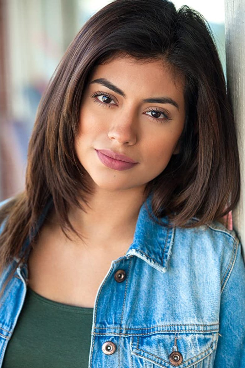 Yessenia Hernandez portrait image