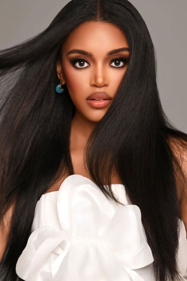 McKenzie Ariana Kerry portrait image