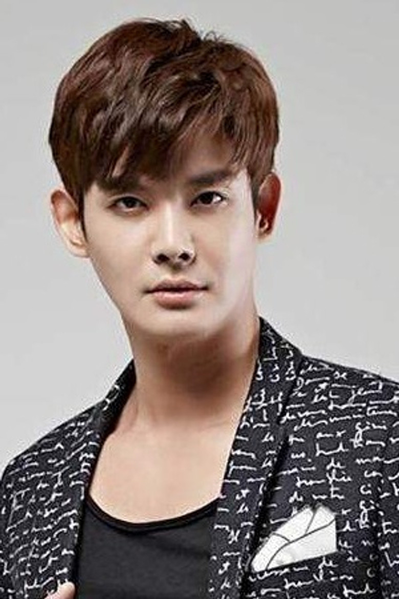 Ryu Joo Han photo 3