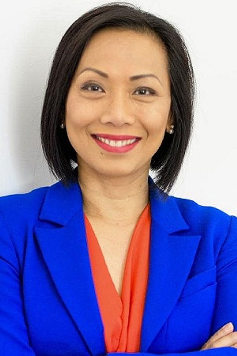 Dai Le portrait image