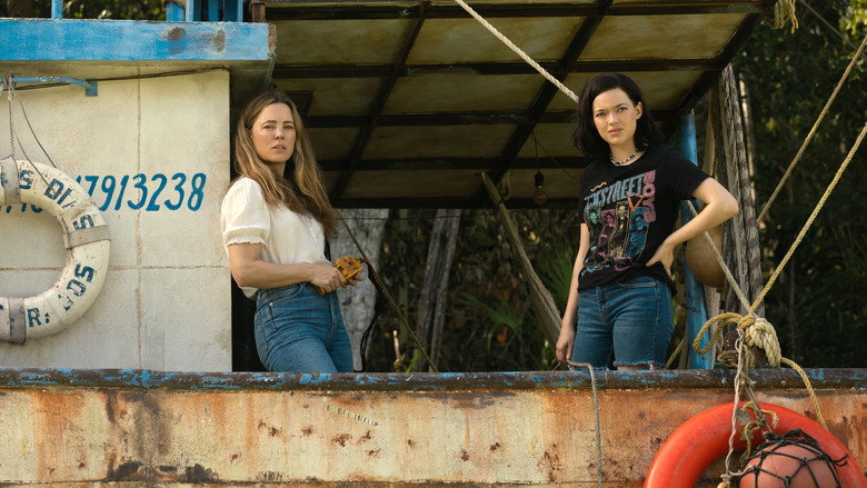 Still from Bờ Biển Mosquito - The Mosquito Coast - Mùa 2 Tập 2