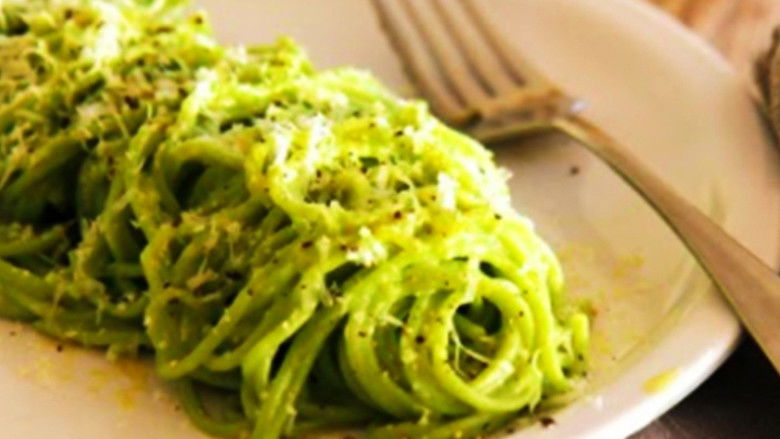 Still image for Sammy & Bella's Kitchen Rescue season 1 episode 3: Meet Simon