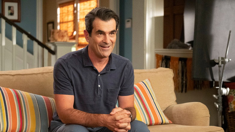Watch Modern Family Season 10 Episode 5 - Good Grief Online free