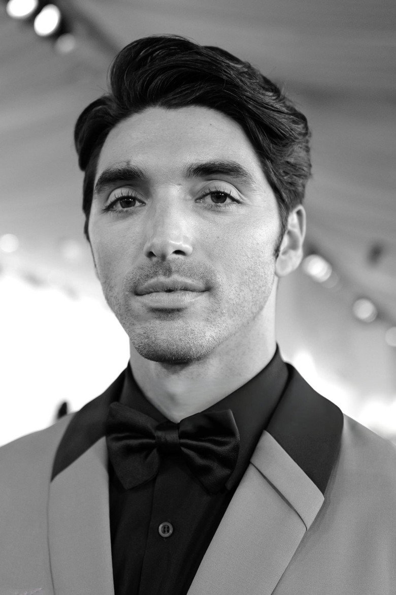 Taylor Zakhar Perez photo 7
