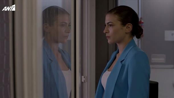 Still image for Pagidevmenoi season 1 episode 3: Episode 3 Still image for Pagidevmenoi season 1 episode 3: Episode 3