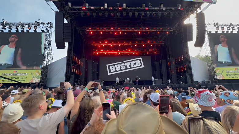 Busted - LIVE at Isle of Wight Festival backdrop