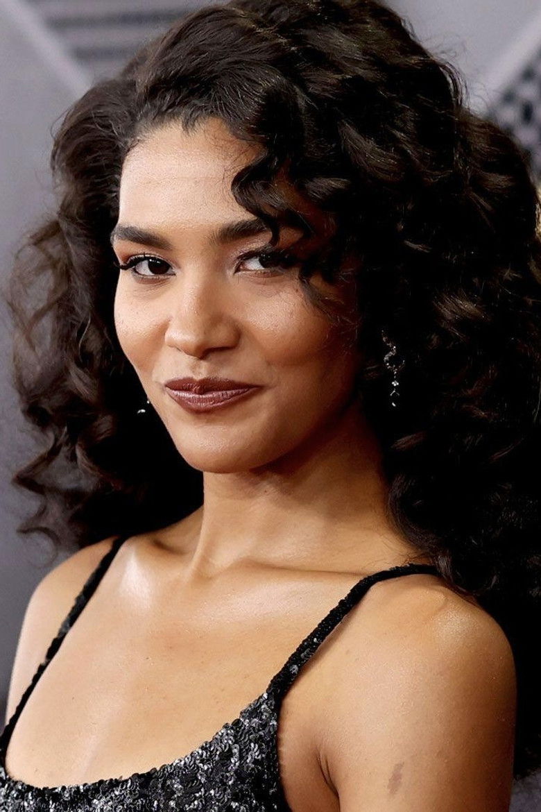 Olivia Dean portrait image