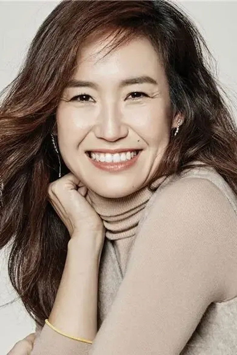 June Elizabeth Kang portrait image