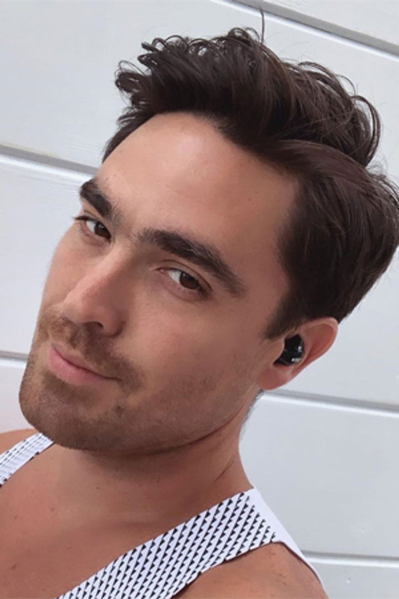 Aaron Connelly portrait image