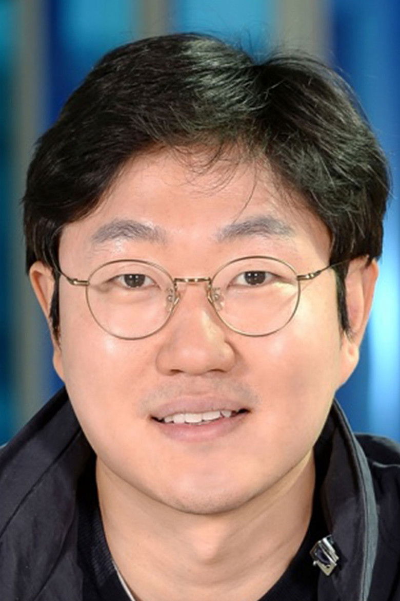 Jeong Dong-yoon portrait image
