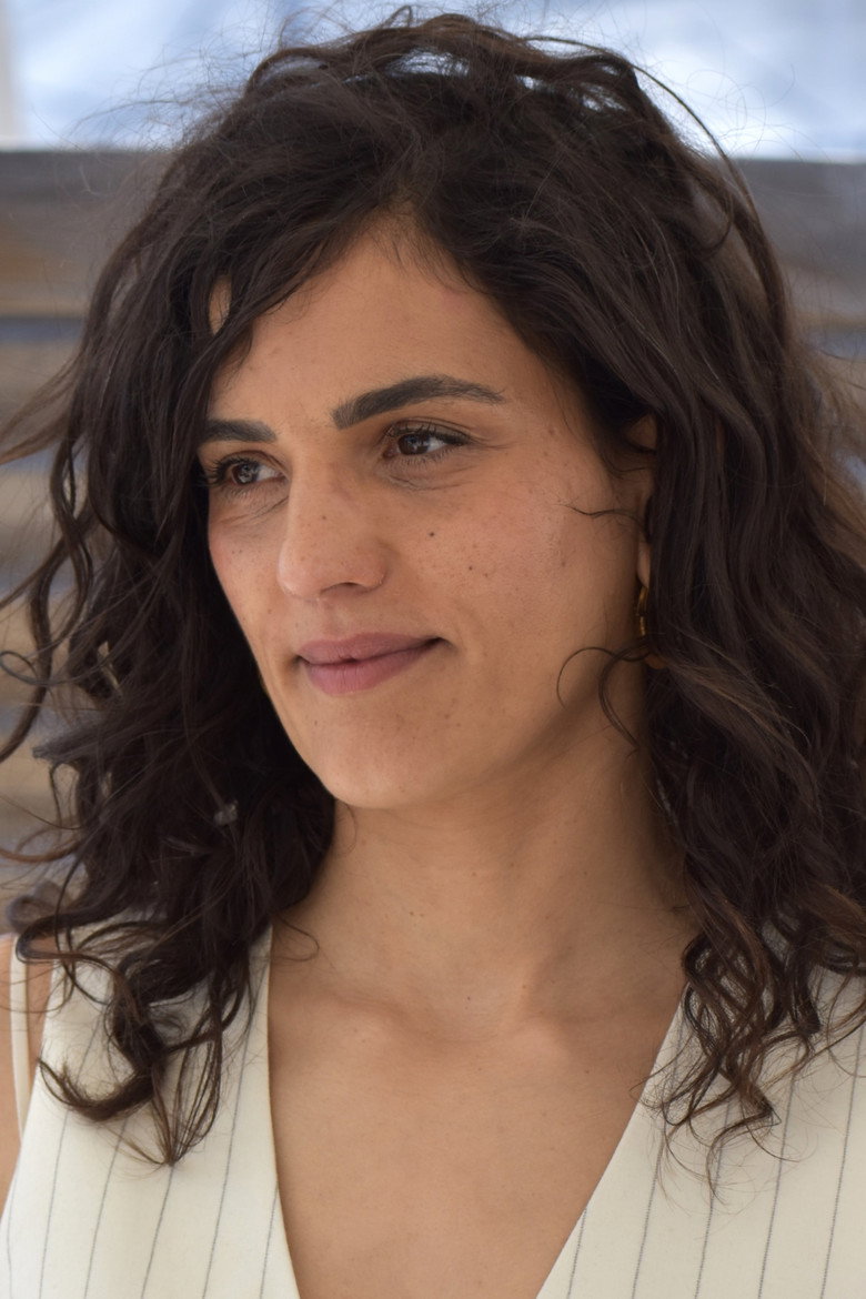Emma Benestan photo 2