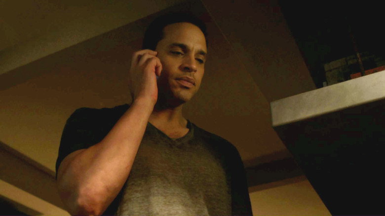 Still from Graceland - Season 3 Episode 13