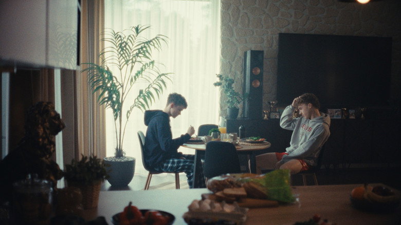 Frame from Kuidas sulle öelda, vend