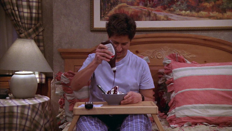 Still from Everybody Loves Raymond - Season 9 Episode 16