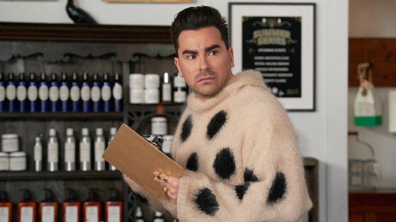 Still from Schitt's Creek - ซีซัน 6 ตอน 2