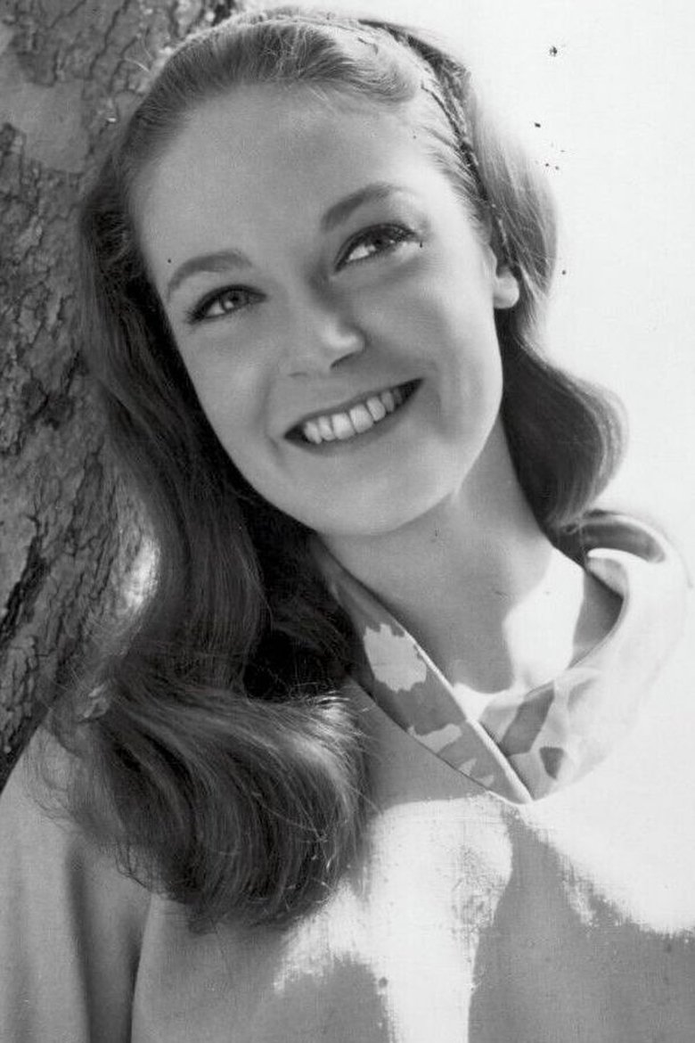 Elizabeth Hartman headshot