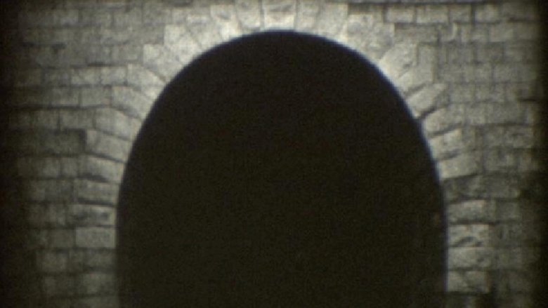 Gallery image from gKGEK3B2yQiOzAkolBVlm6Q2I0Y.jpg