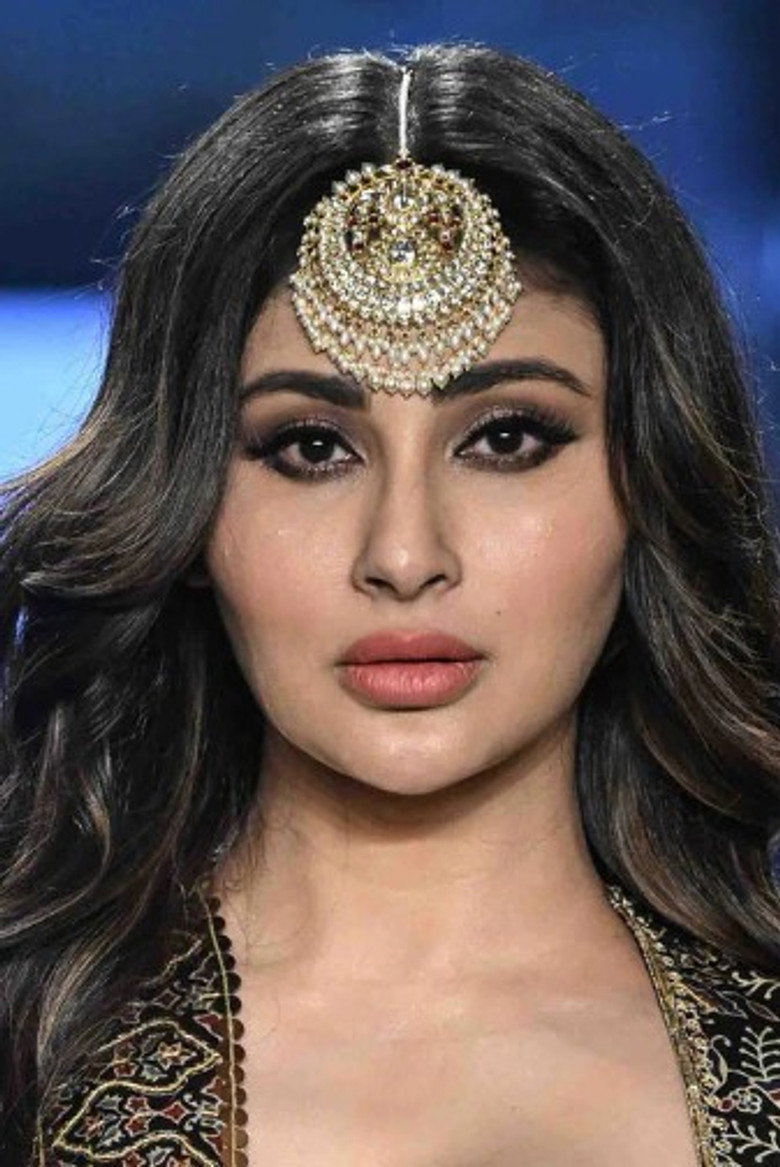 Mouni Roy photo 4