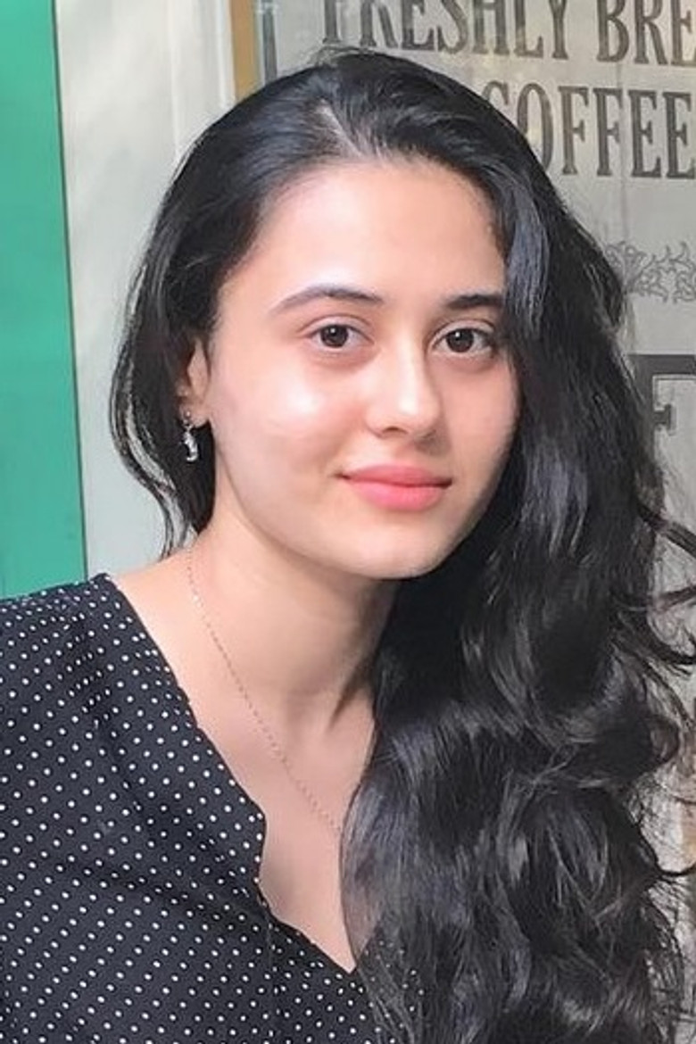 Rucha Vaidya photo 2