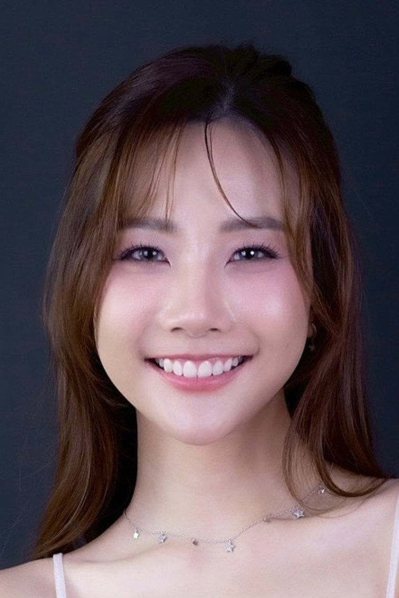Imaim Benyapha Teeyaphan portrait