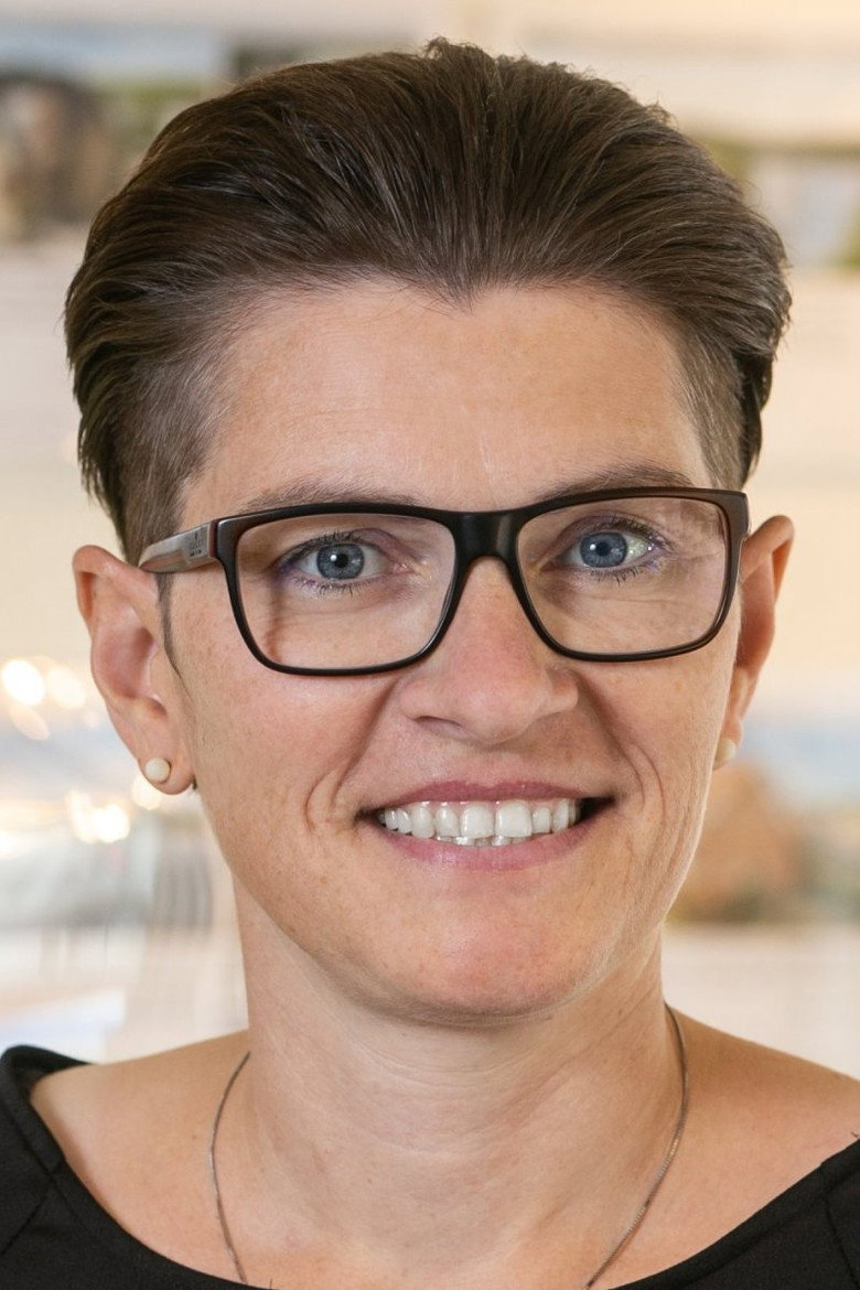 Julie Pedersen portrait