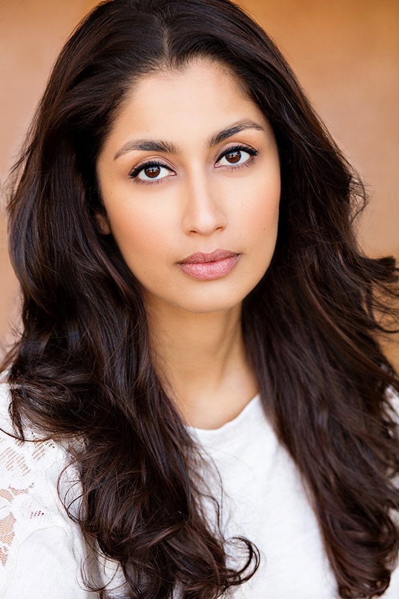 Karishma Ahluwalia photo 2