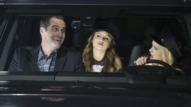 Still from Young & Hungry - Season 5 Episode 4