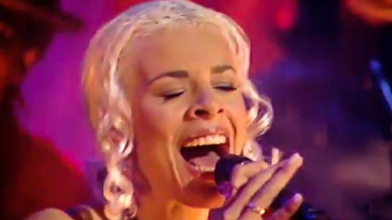 Top of the Pops S30E32 still