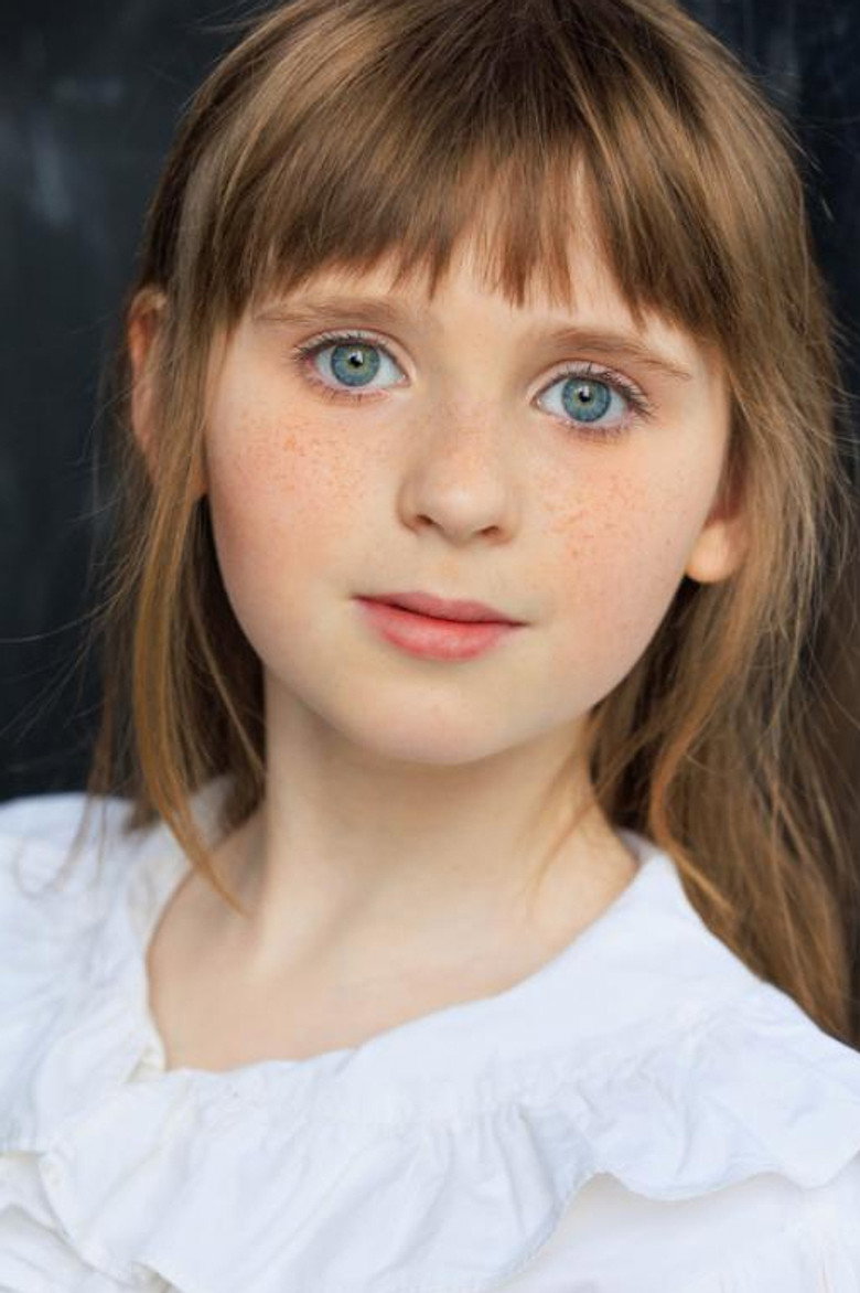 mila hayes portrait