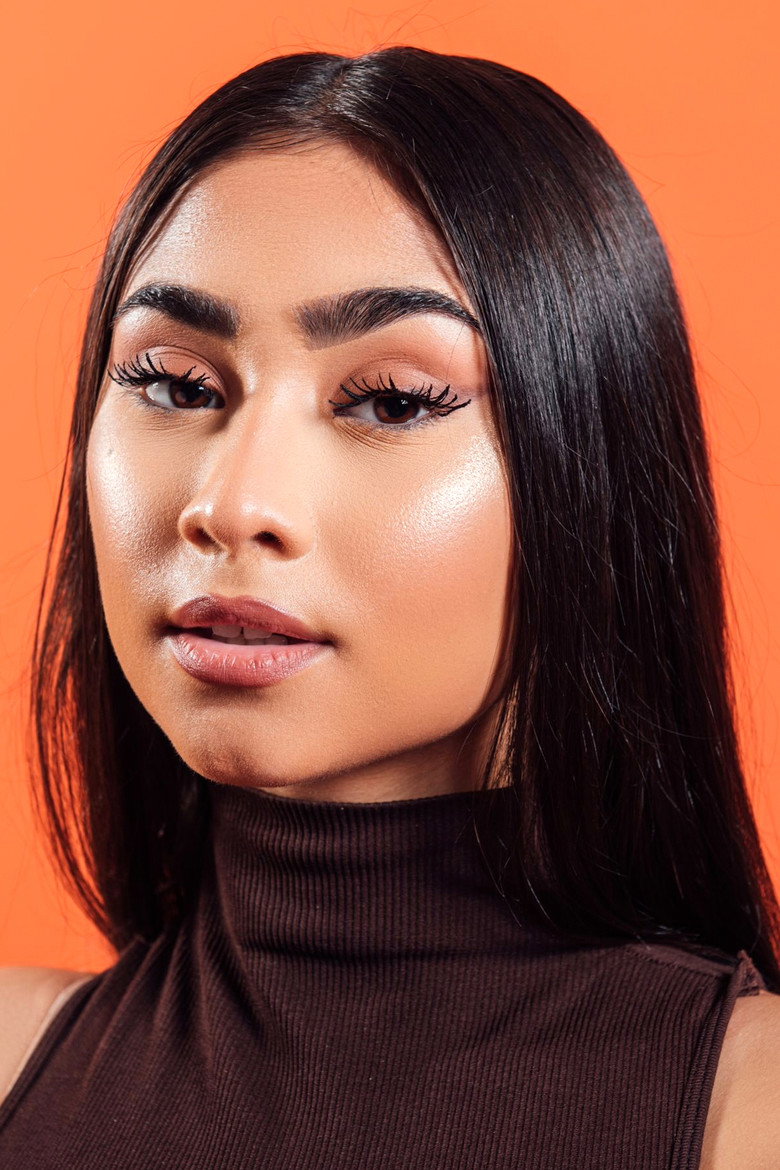 Paloma Mami portrait