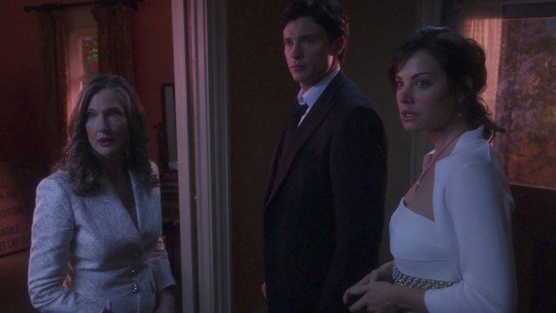 Still from Smallville - Season 10 Episode 21