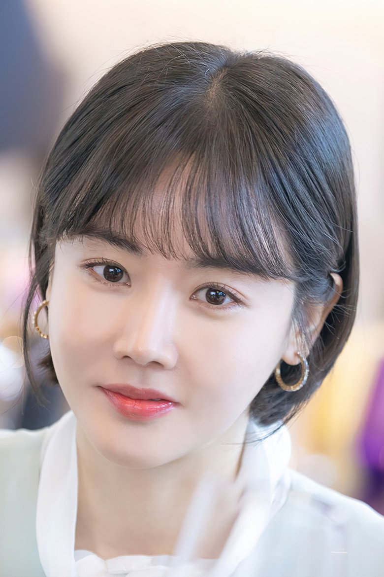 Hwang Woo-seul-hye photo 2