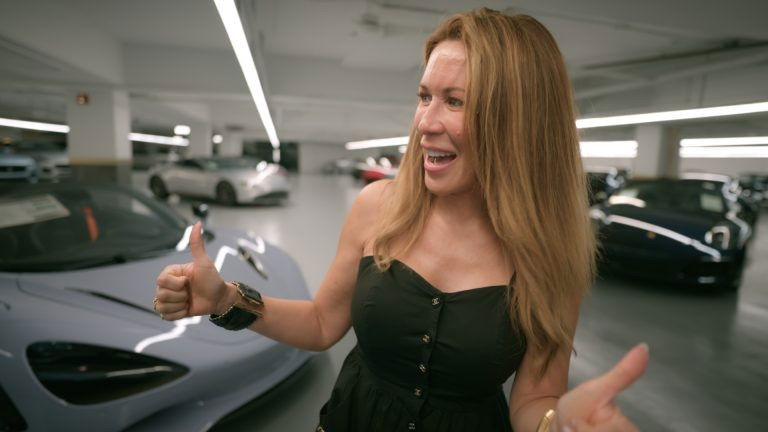 Still image for Vie$ de rêve season 1 episode 2: Jet-set life, I call it! Still image for Vie$ de rêve season 1 episode 2: Jet-set life, I call it!