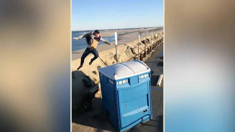 Still image for My Strange Arrest season 1 episode 5: Napping Burglar Still image for My Strange Arrest season 1 episode 5: Napping Burglar