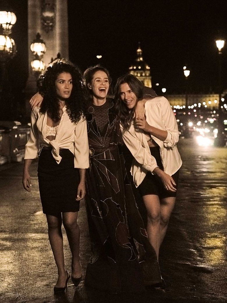 Imatge de Germanes per sorpresa