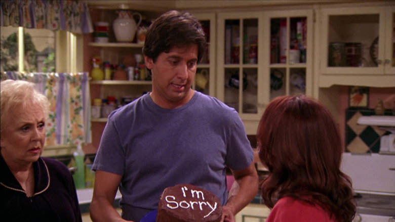 Still from Everybody Loves Raymond - Season 9 Episode 3