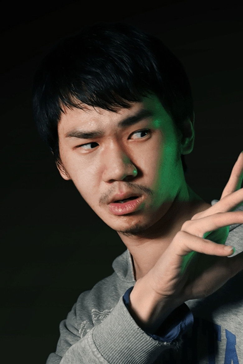 Qiu Jiahe portrait image