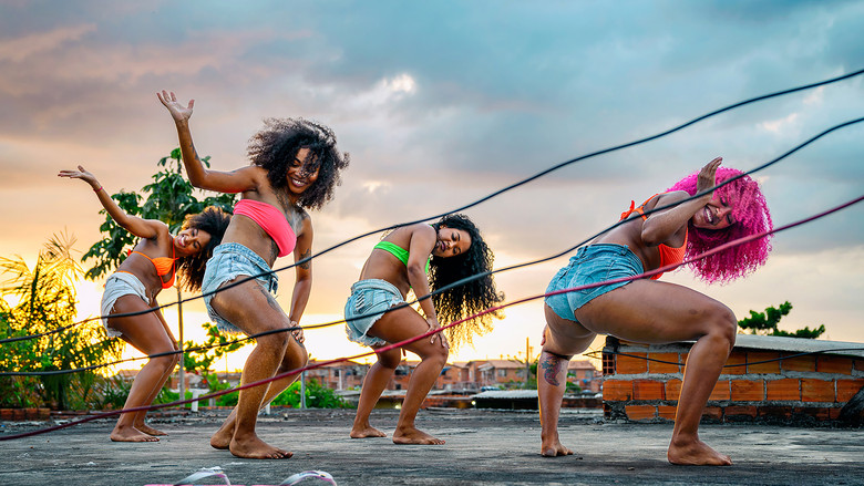 Frame from Baile das Luzes
