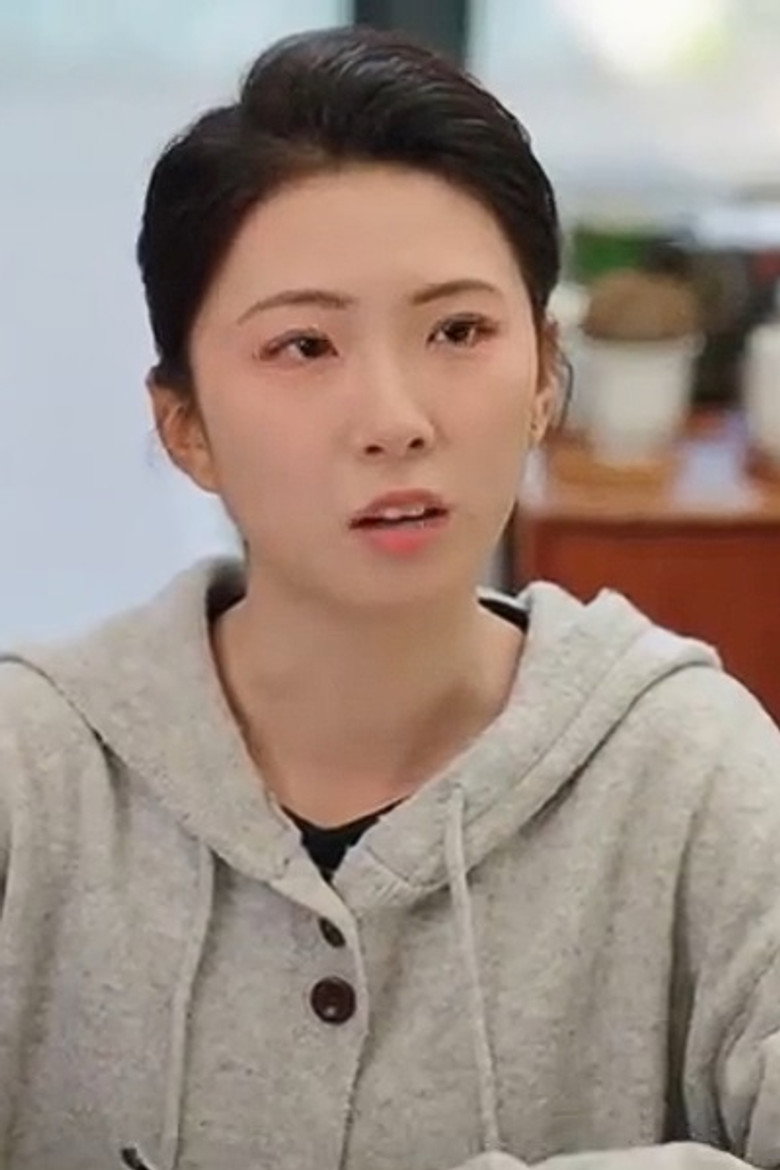 Zhou Zihan portrait