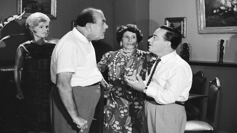 Image d'arrière-plan 2 du film Klearhos, Marina and the short one