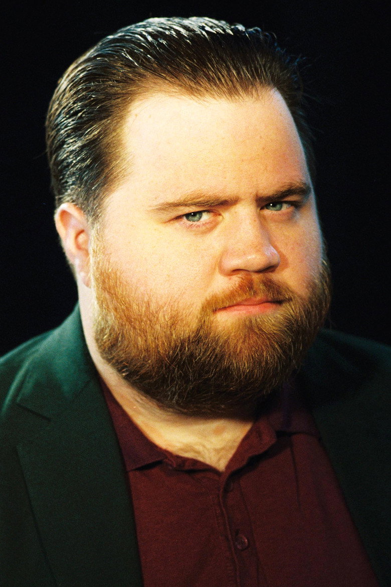 Paul Walter Hauser photo