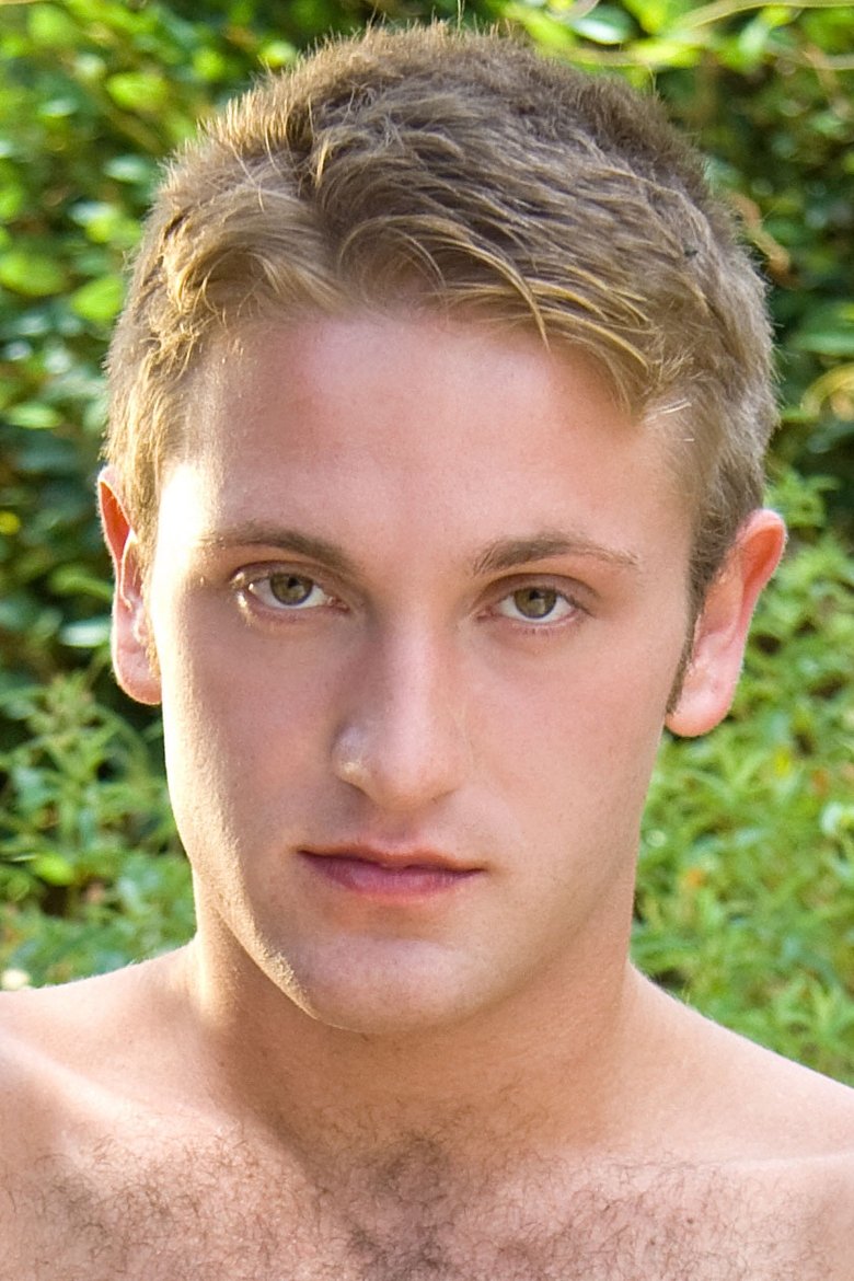 Ảnh Riley Burke