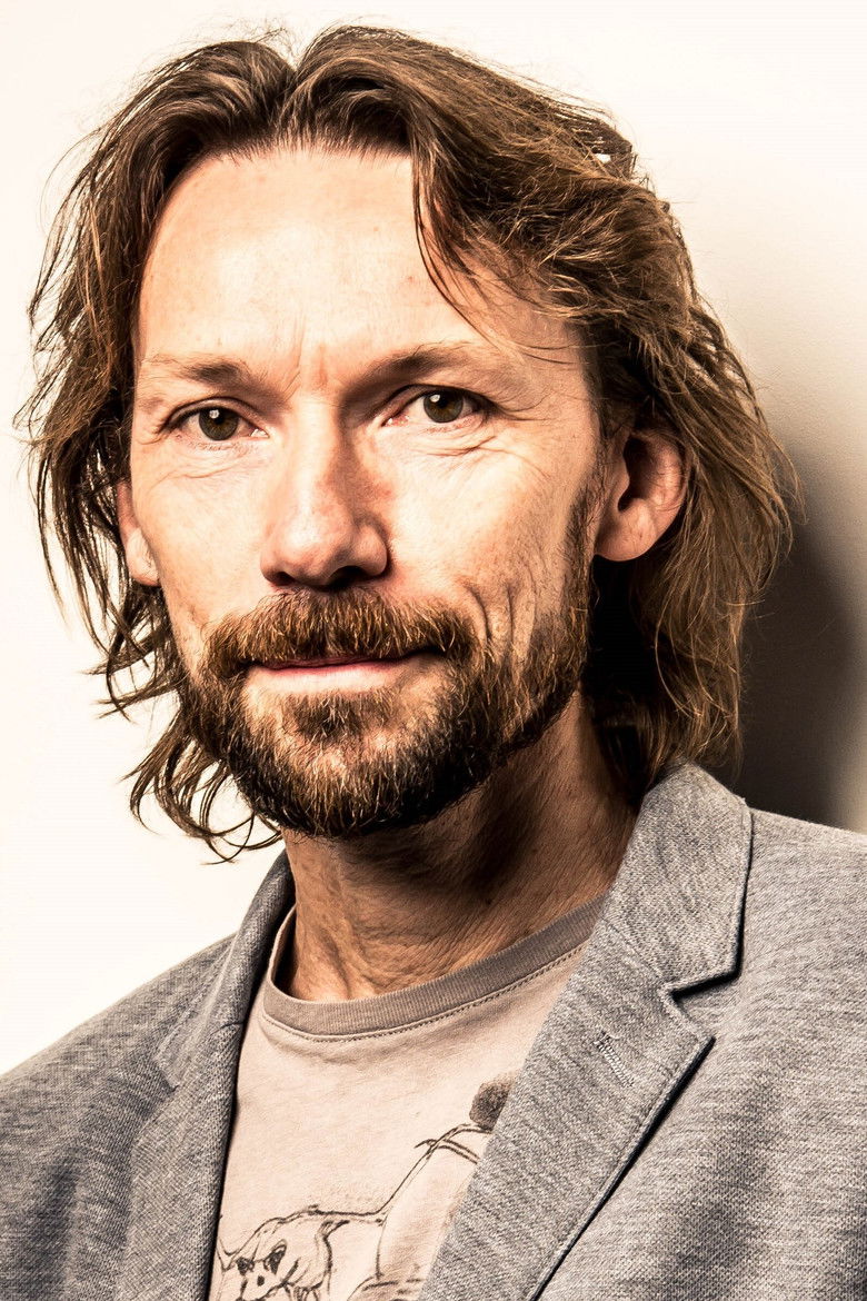 Nigel Martin Davey portrait image