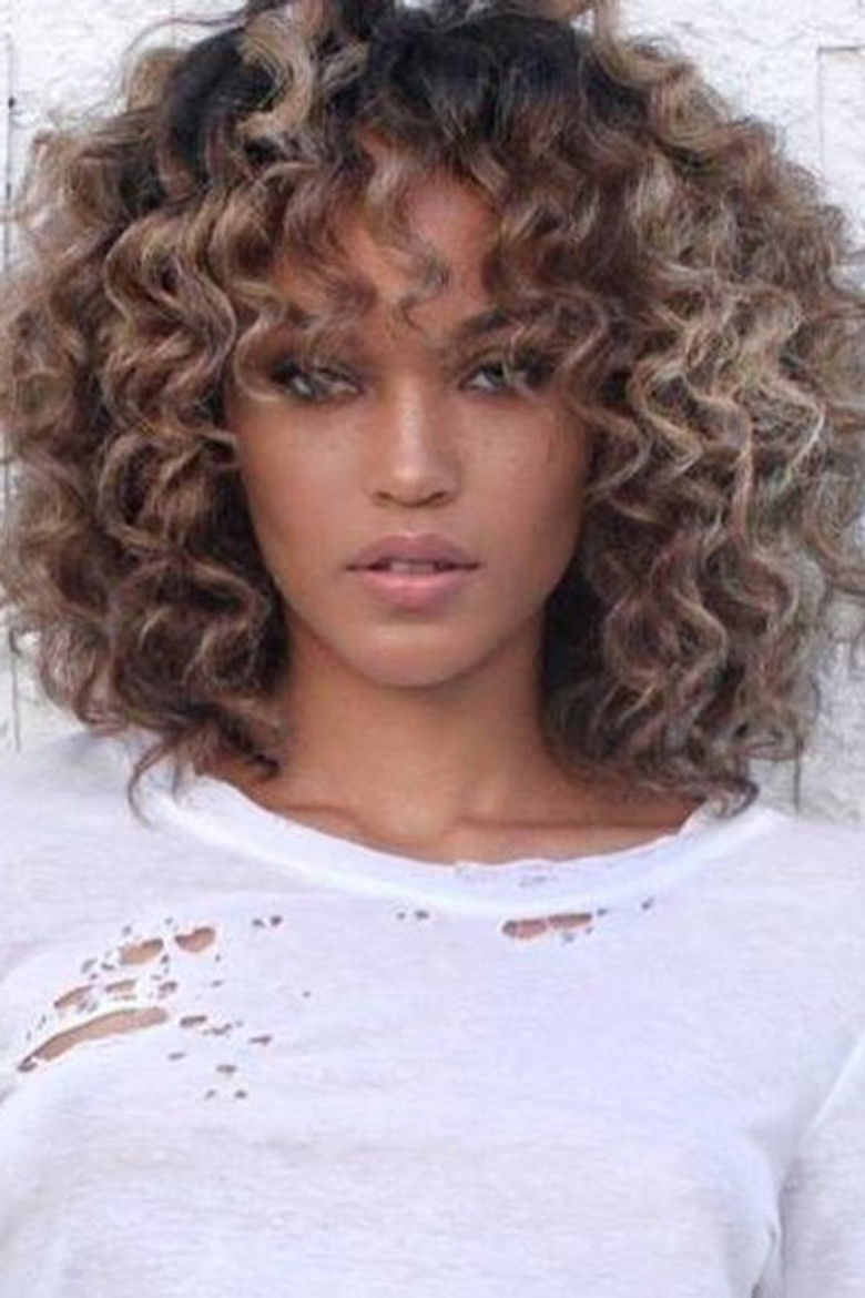 Lia Farrelly-Hodge portrait image