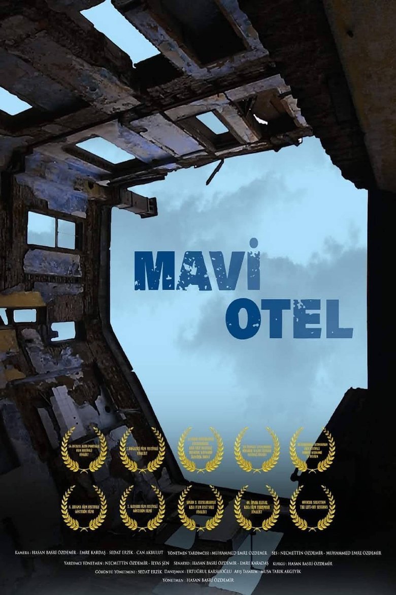 Blue Hotel main poster