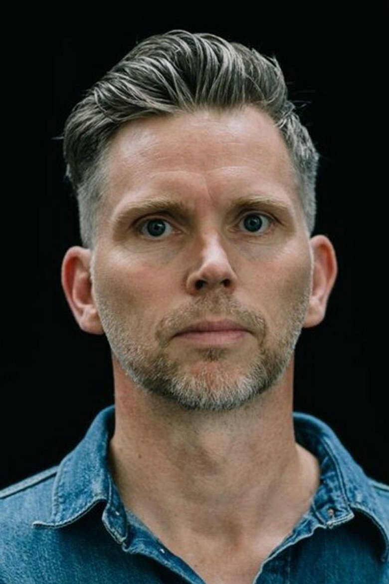 Lasse Lund Madsen portrait