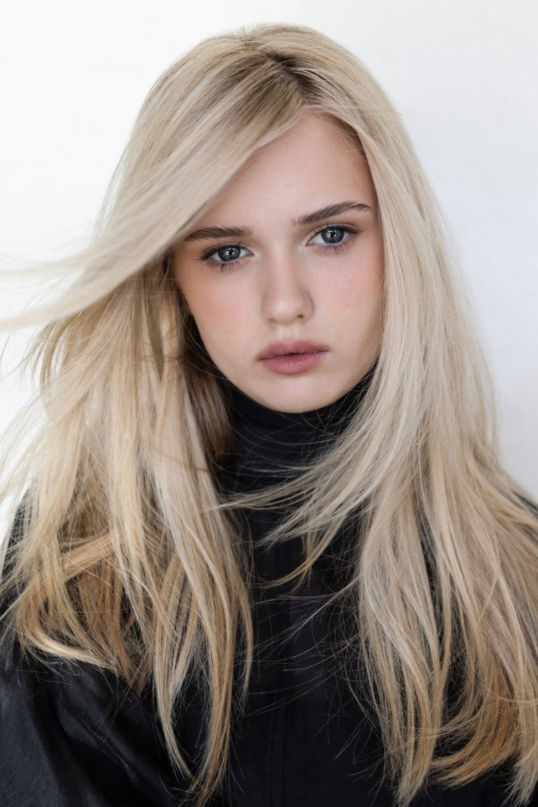 Ellie Stewart 7